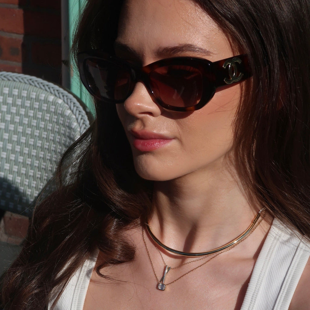 Diamond Kiss Pendant Necklace - 9ct Gold