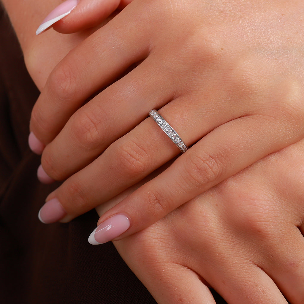 Brilliant Cut Diamond Claw Set Wedding Band