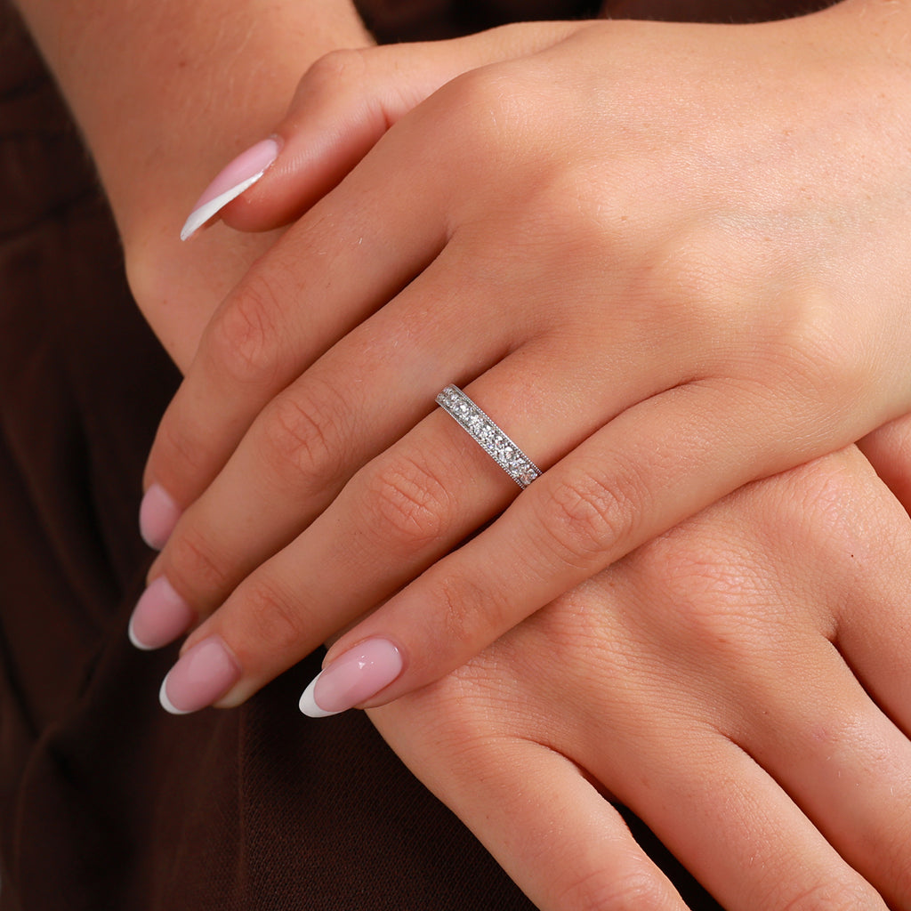 Brilliant Cut Diamond Milgrain Detail Claw Set Wedding Band