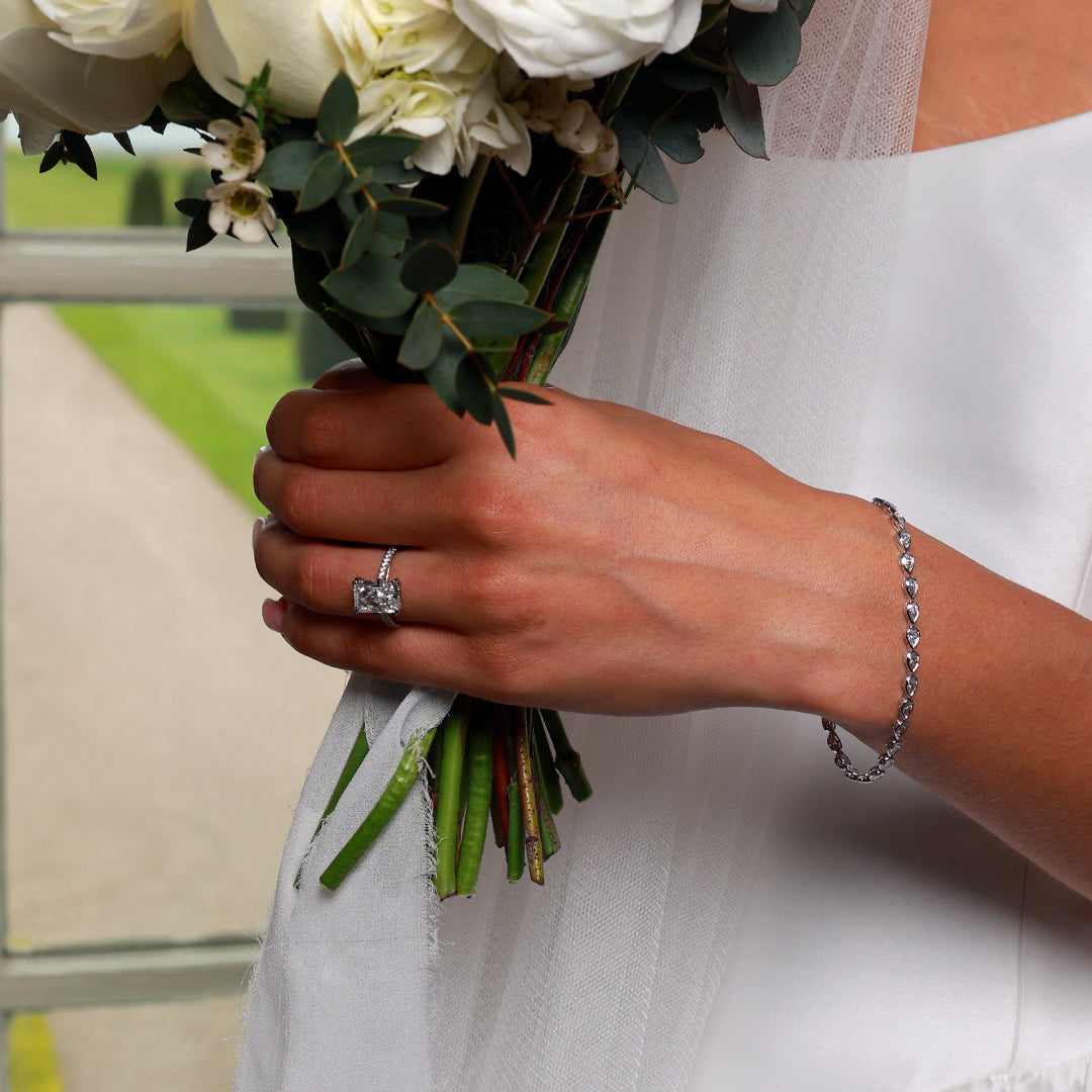 4.30ct Lab Grown Diamond Bezel Set Pear Tennis Bracelet - 18ct Gold